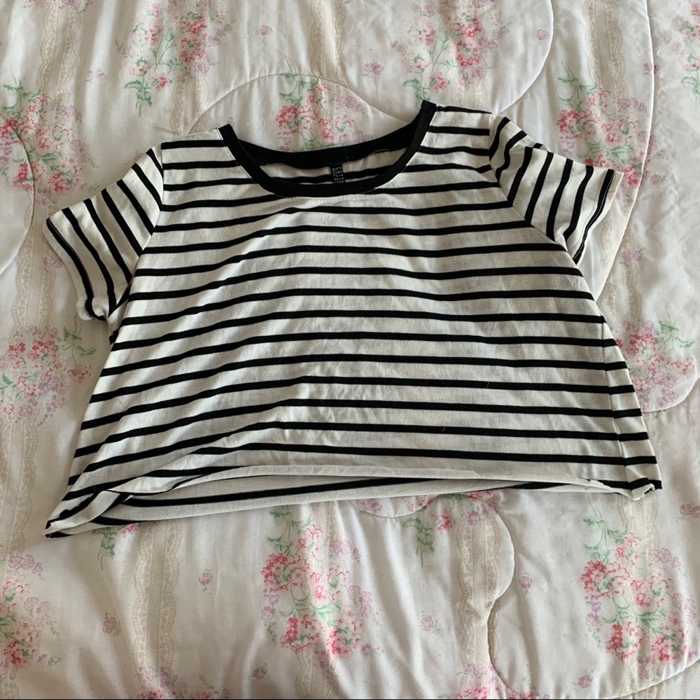 cotton on striped cropped tee